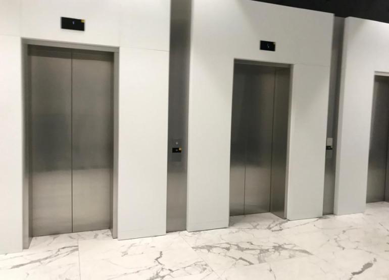 TREND LINE: Вид главного лифтового холла